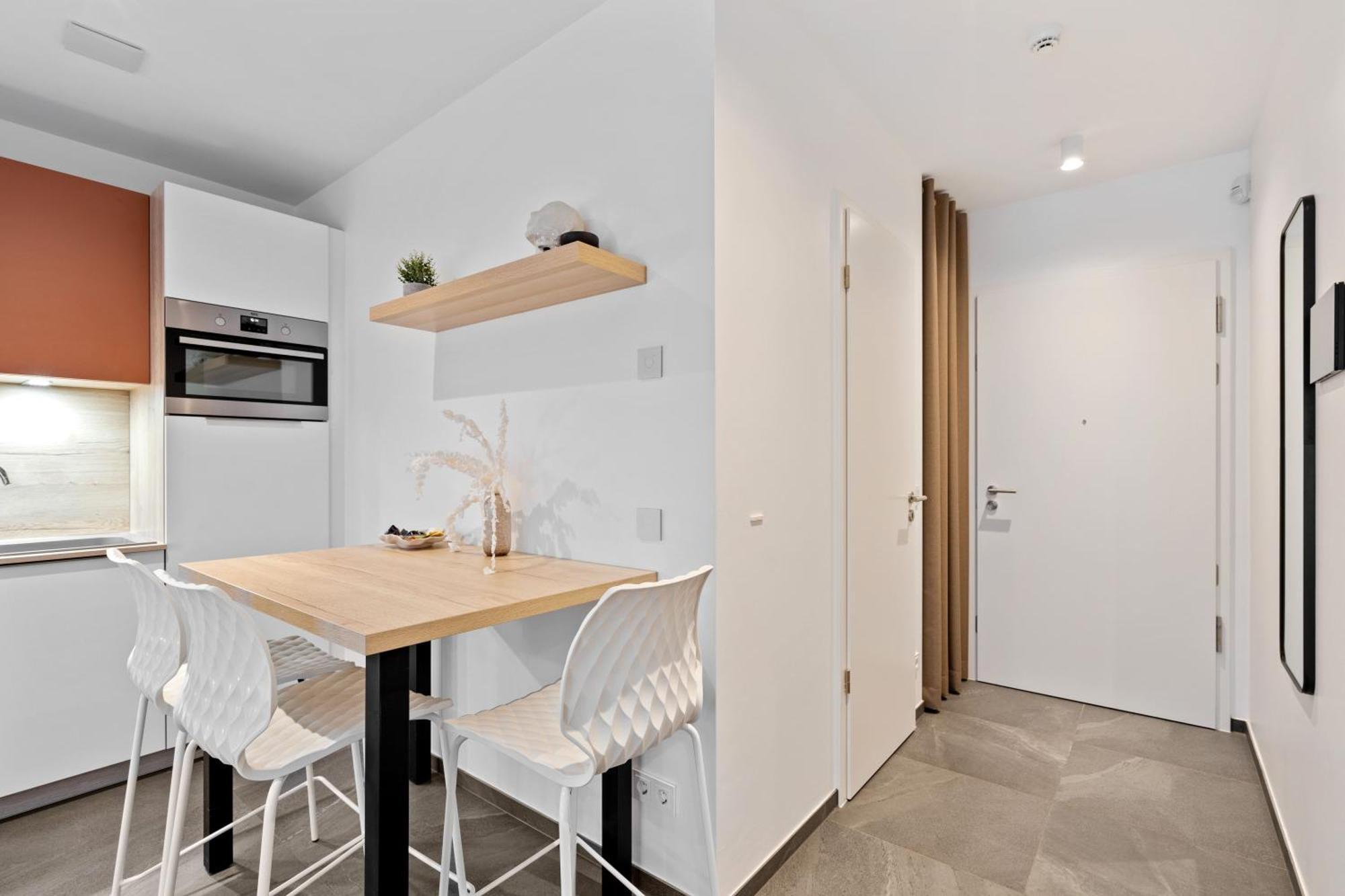 Bright & Cozy In Gasperich Apartment